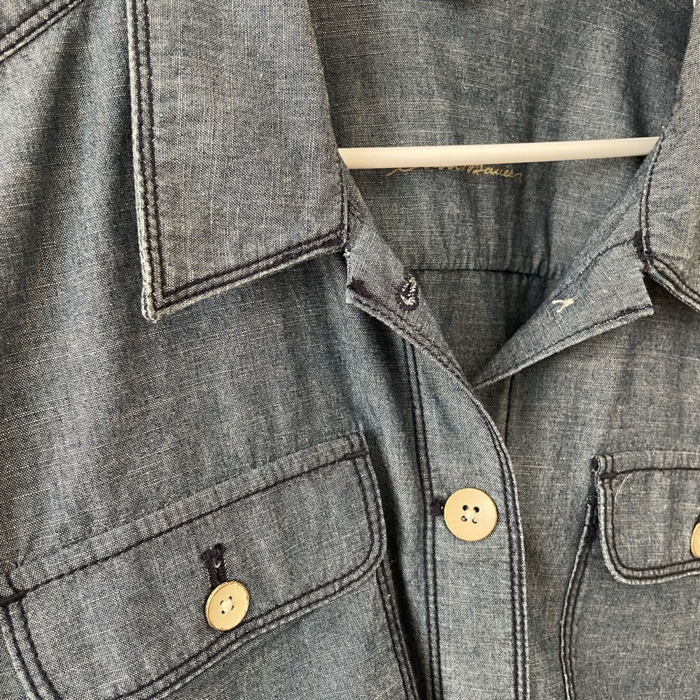 Eddie Bauer Chambray car coat with drawstrings and metal buttons - Picture 2 of 5